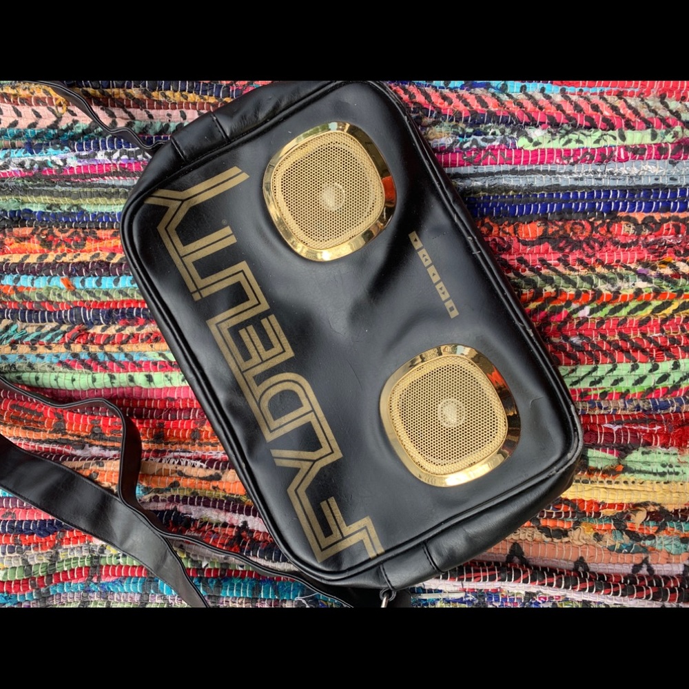 FIDELITY Speaker Bag
